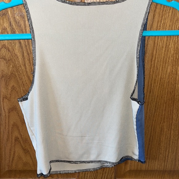 Split shirt half tan half blue - Picture 2 of 3